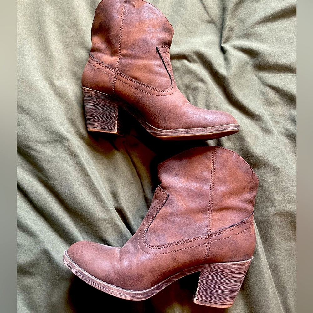 Women’s boots